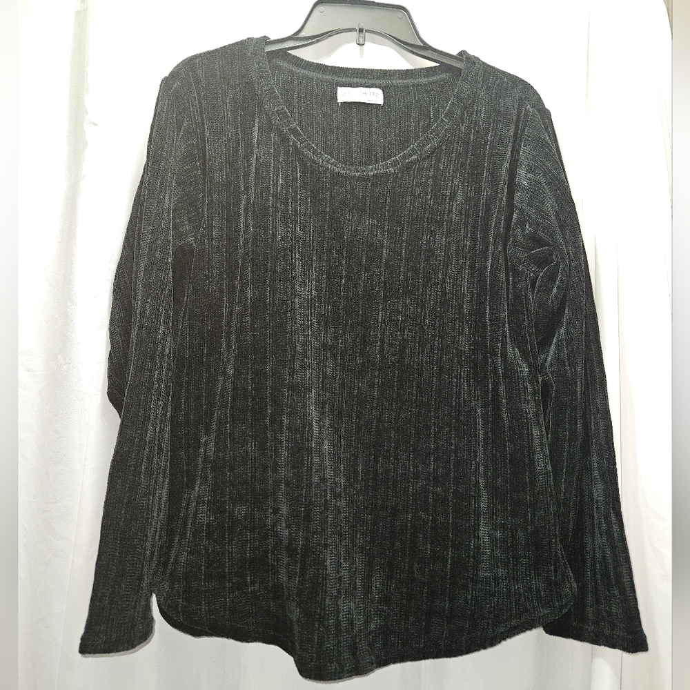 Jo & Bette Black Fleece Long Sleeve Pajama Top!